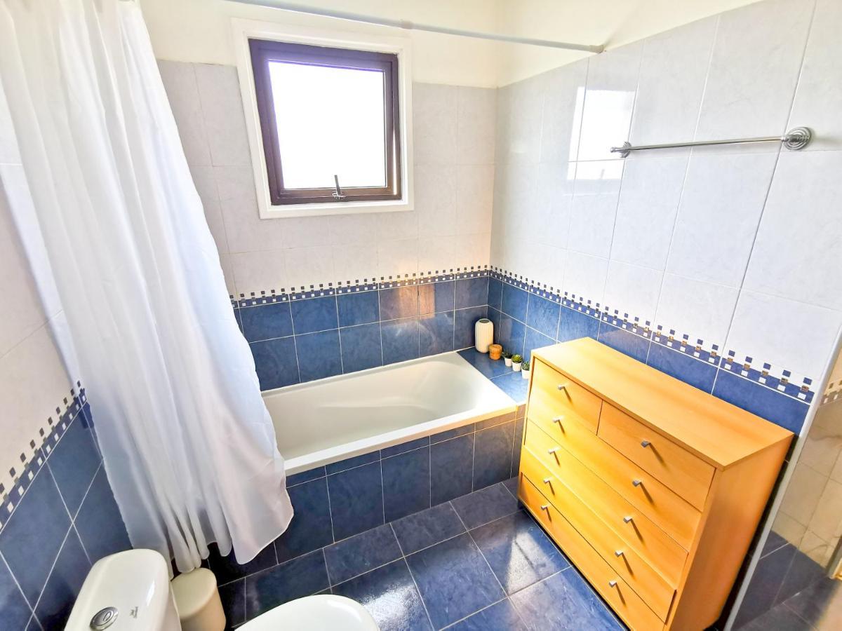Sunny Pool Apartment Voroklini Bagian luar foto