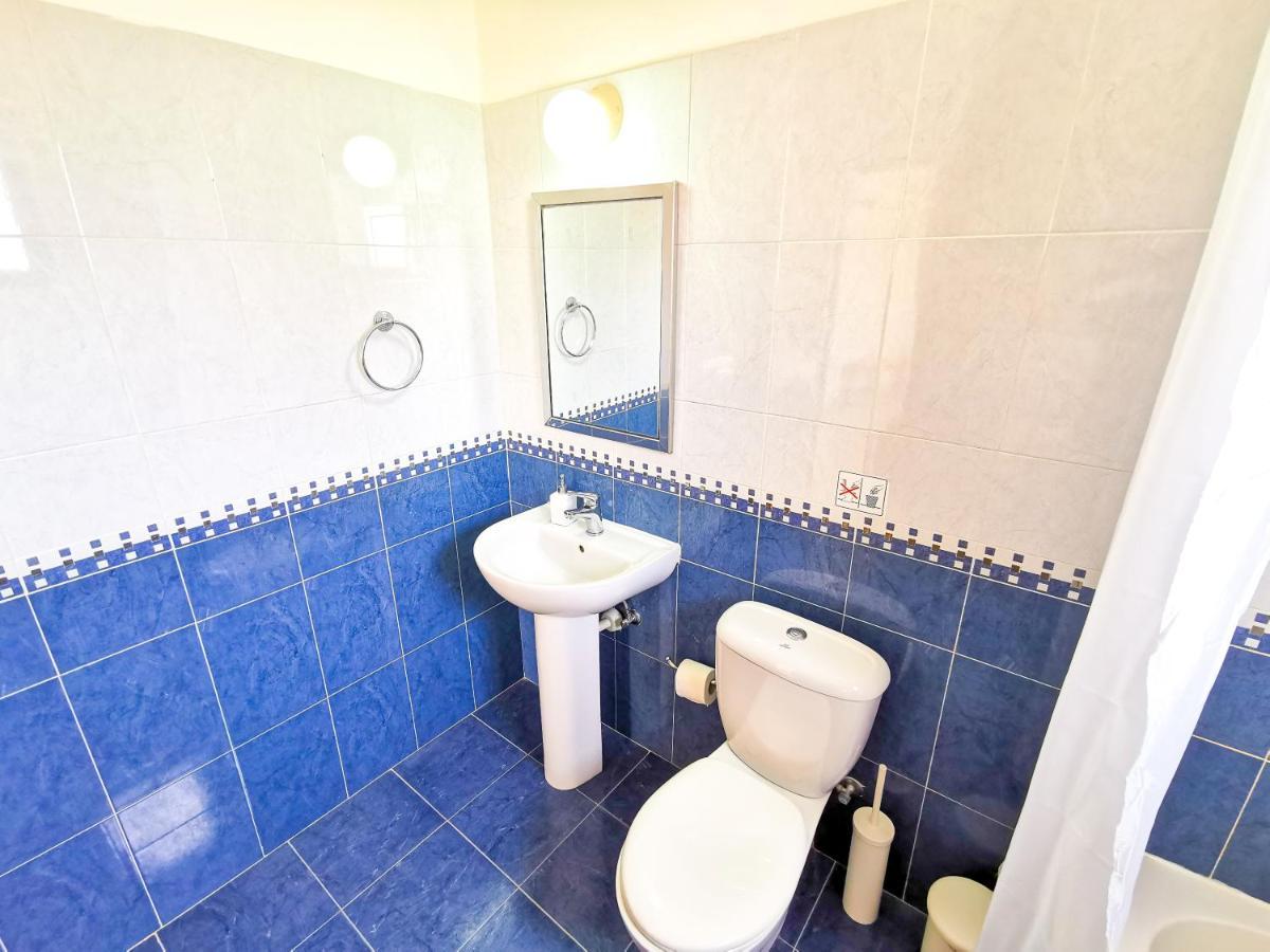 Sunny Pool Apartment Voroklini Bagian luar foto